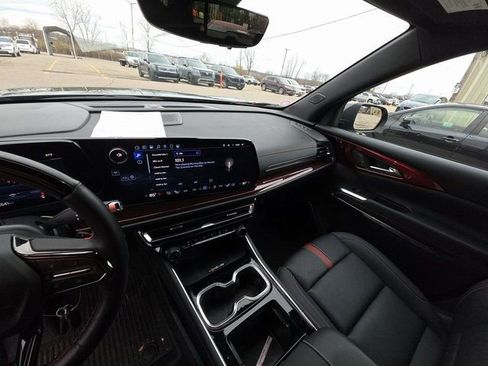 Used 2024 Chevrolet Traverse RS w/ LPO, Floor Liner Package image 19