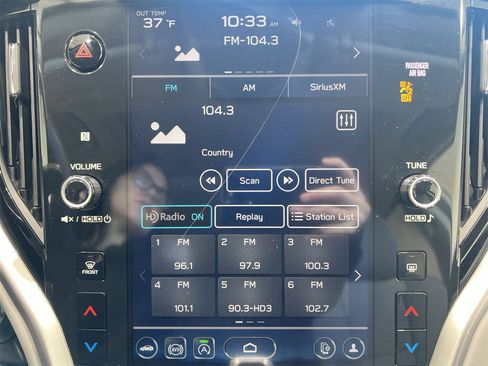 Used 2024 Subaru Outback Premium image 16