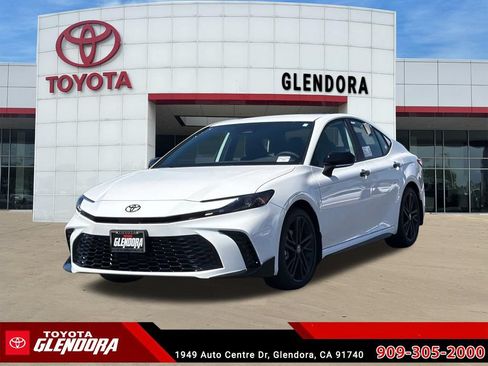 New 2026 Toyota Camry Hybrid FWD image 4