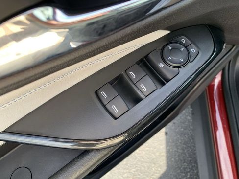 Used 2025 Chevrolet Trax LT w/ LT Convenience Package image 15