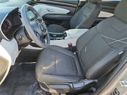 Certified 2022 Hyundai Tucson SE image 16