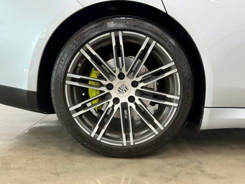 Used 2016 Porsche Panamera S image 9