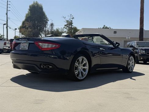 Used 2012 Maserati GranTurismo Convertible RWD image 8