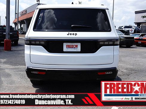 New 2026 Jeep Grand Wagoneer 2WD w/ Premium Group I image 4