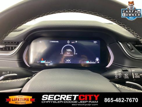 Used 2023 Jeep Grand Cherokee Altitude AWD/4WD image 18