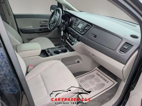 Used 2016 Kia Sedona L FWD image 20