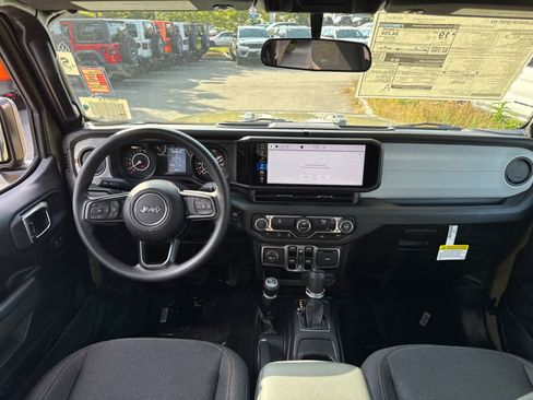 New 2025 Jeep Gladiator Sport image 32