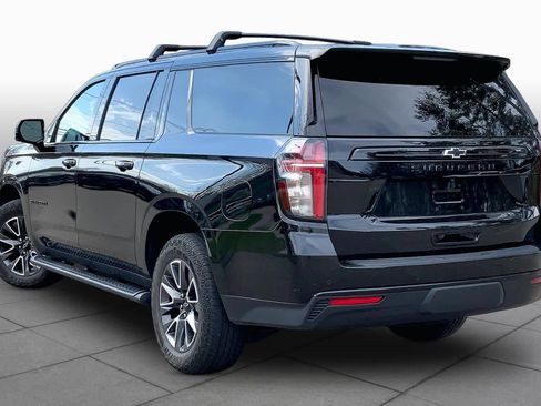 Used 2023 Chevrolet Suburban Z71 w/ Luxury Package AWD/4WD image 12