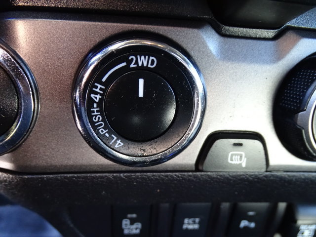 Used 2021 Toyota Tacoma TRD Off-Road w/ Technology Package AWD/4WD image 14