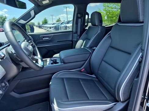 New 2026 GMC Sierra EV Elevation w/ LPO, Elevation Dark Package AWD/4WD image 20