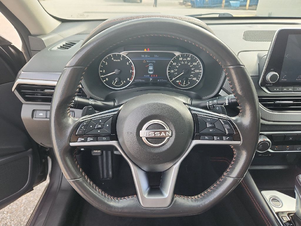 Used 2023 Nissan Altima 2.5 SR FWD image 13