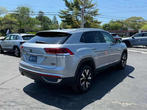 Certified 2023 Volkswagen Atlas Cross Sport SE AWD/4WD image 7