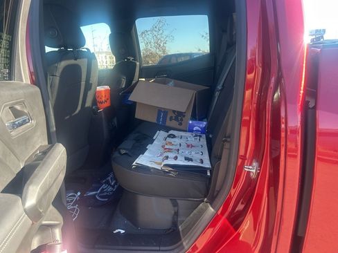 Used 2023 Chevrolet Colorado LT w/ LT Convenience Package II image 12