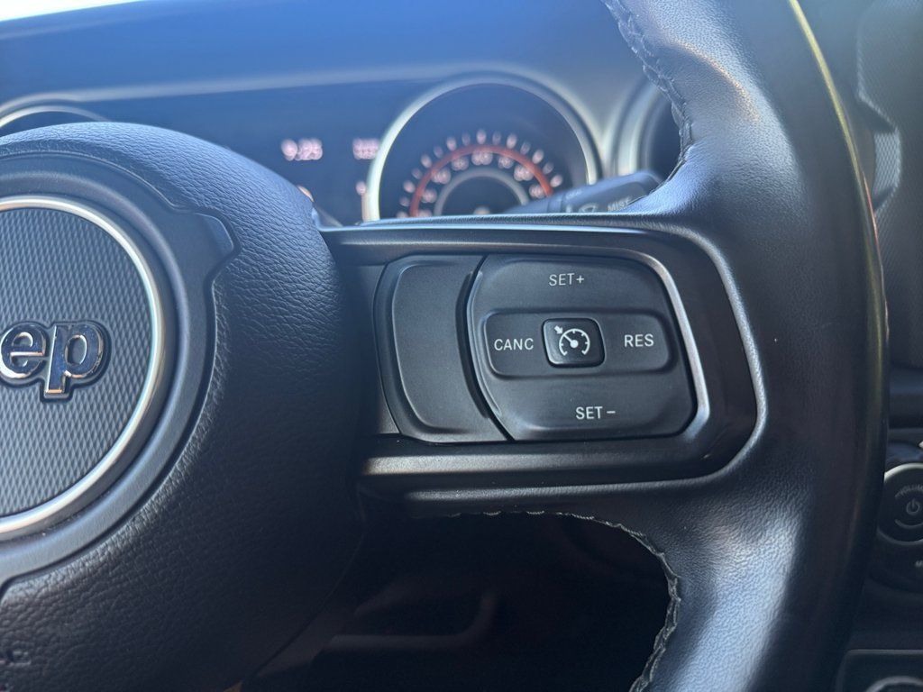 Used 2021 Jeep Gladiator Sport AWD/4WD image 23
