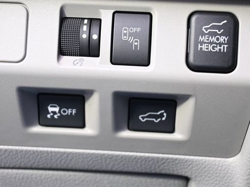 Used 2018 Subaru Forester 2.5i Limited AWD/4WD image 21