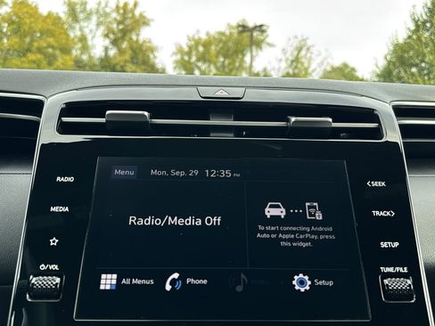 Used 2023 Hyundai Santa Cruz SE image 16