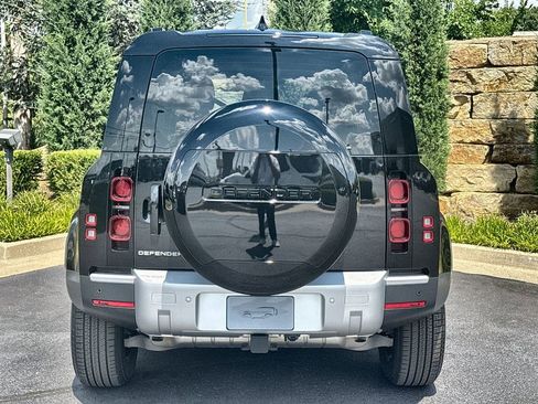 Used 2025 Land Rover Defender 110 S image 3