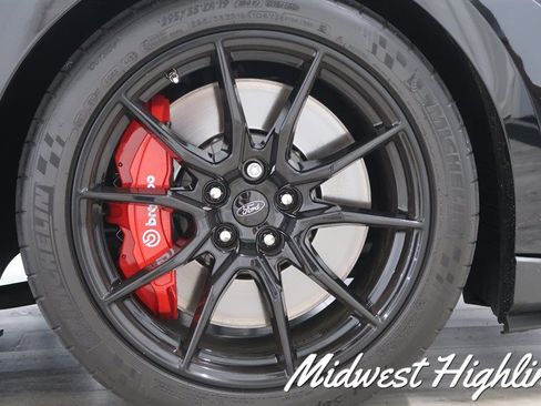 Used 2019 Ford Mustang Shelby GT350 w/ Technology Package RWD image 25