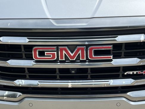 Used 2023 GMC Terrain AT4 w/ Tech Package AWD/4WD image 12
