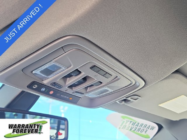 Used 2022 Chevrolet Silverado 1500 LTZ w/ LTZ Convenience Package II RWD image 27