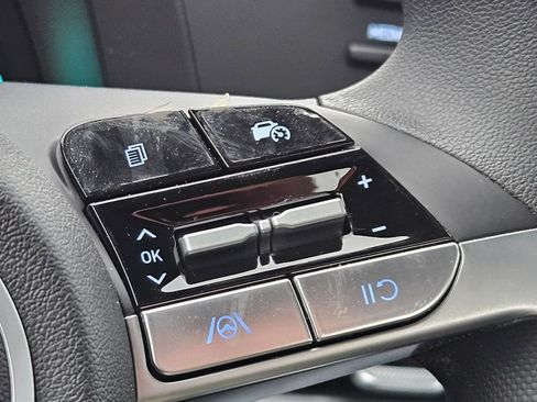 New 2026 Hyundai Elantra Hybrid FWD image 17