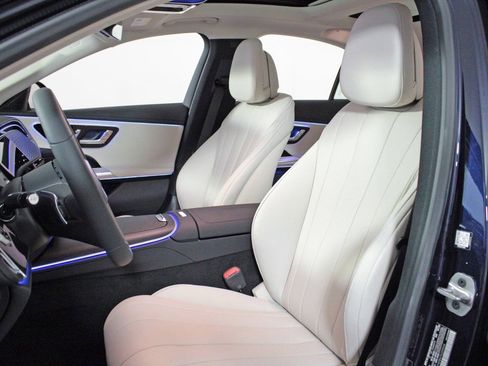 Used 2026 Mercedes-Benz E 350 4MATIC Sedan image 12