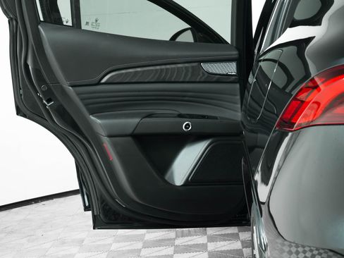 New 2025 Maserati Grecale Modena image 27