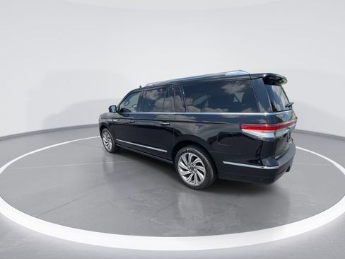 Used 2022 Lincoln Navigator L Reserve AWD/4WD image 6