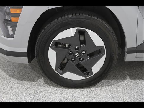 Certified 2024 Hyundai Kona SEL FWD image 23