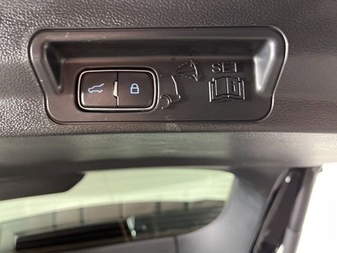 Used 2024 Ford Explorer XLT w/ Equipment Group 202A RWD image 51