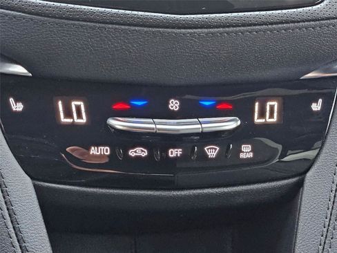 Used 2025 Cadillac XT5 Premium Luxury AWD/4WD image 19