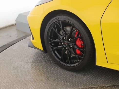 Used 2025 Chevrolet Corvette Stingray Coupe w/ 1LT image 13