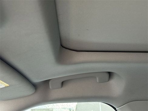 Used 2022 Ford Explorer XLT w/ Equipment Group 202A image 15