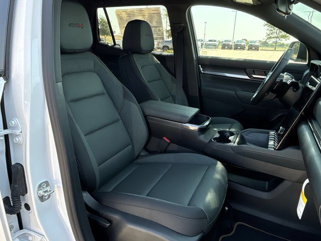 New 2026 GMC Terrain AT4 AWD/4WD image 25