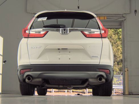 Used 2018 Honda CR-V Touring image 8
