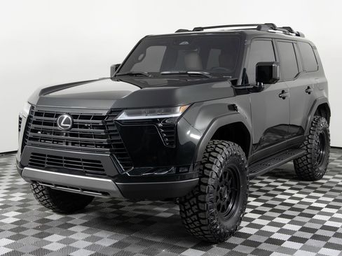 Used 2025 Lexus GX 550 image 2