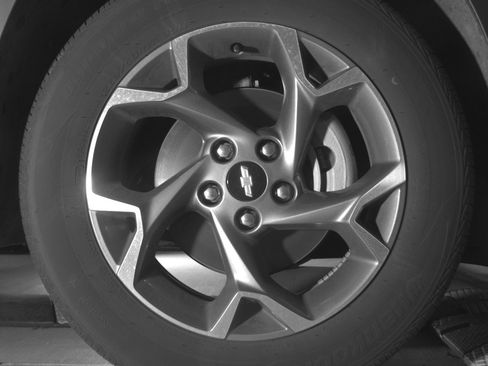 Used 2025 Chevrolet Trax LT FWD image 13
