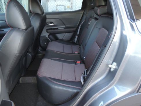 New 2025 Nissan Kicks SR image 18