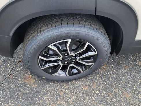 New 2026 Chevrolet TrailBlazer ACTIV w/ Convenience Package FWD image 13