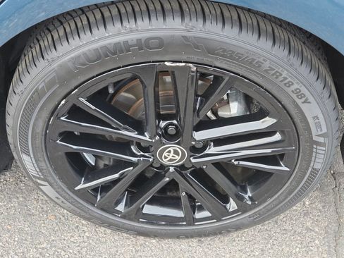 Used 2025 Toyota Camry SE w/ Convenience Package FWD image 11