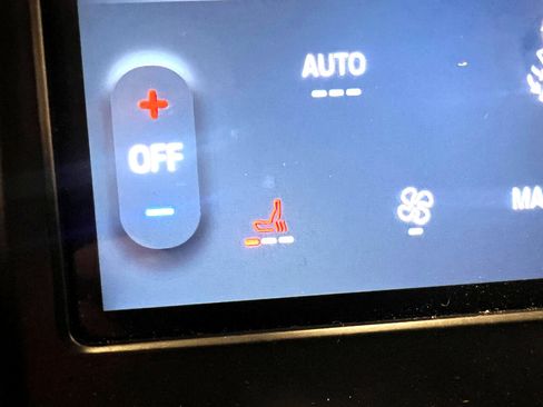 Used 2024 Ford Edge SEL image 46