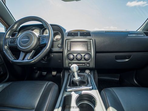 Used 2014 Dodge Challenger R/T RWD image 31
