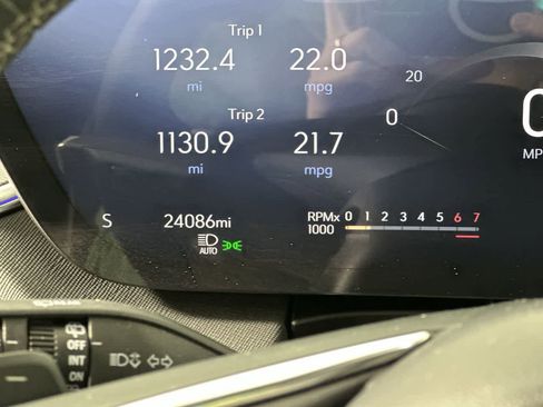 Used 2025 Buick Enclave Sport Touring image 15