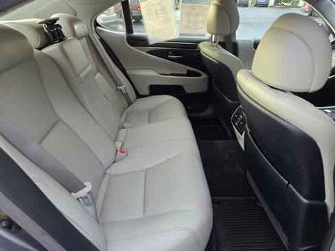 Used 2014 Lexus LS 460 image 7