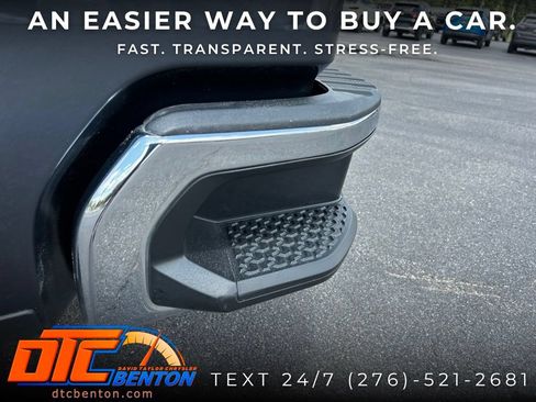 Used 2022 Chevrolet Silverado 1500 LT AWD/4WD image 31