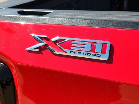 Used 2019 GMC Sierra 1500 SLE w/ SLE Value Package image 10