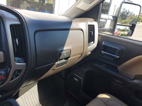 Used 2019 GMC Sierra 2500 Denali w/ Duramax Plus Package image 26