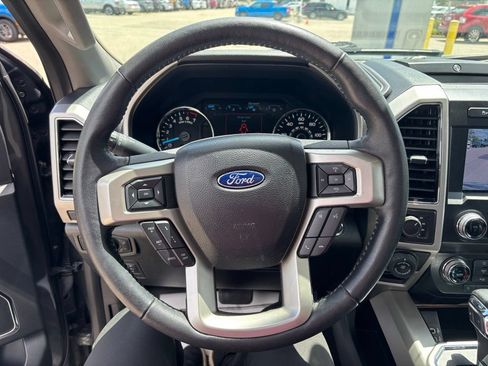 Used 2020 Ford F150 Lariat w/ Equipment Group 502A Luxury AWD/4WD image 31