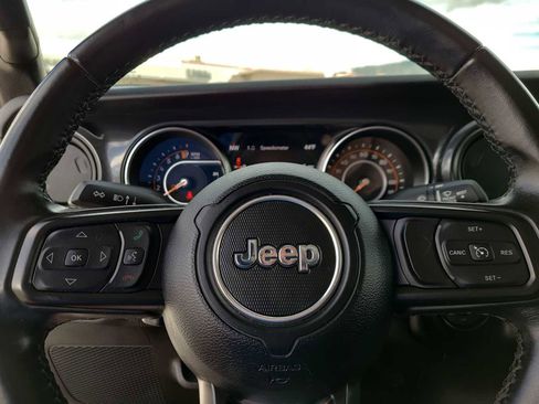 Used 2021 Jeep Gladiator Sport image 23