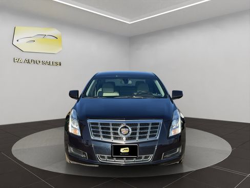 Used 2013 Cadillac XTS image 2
